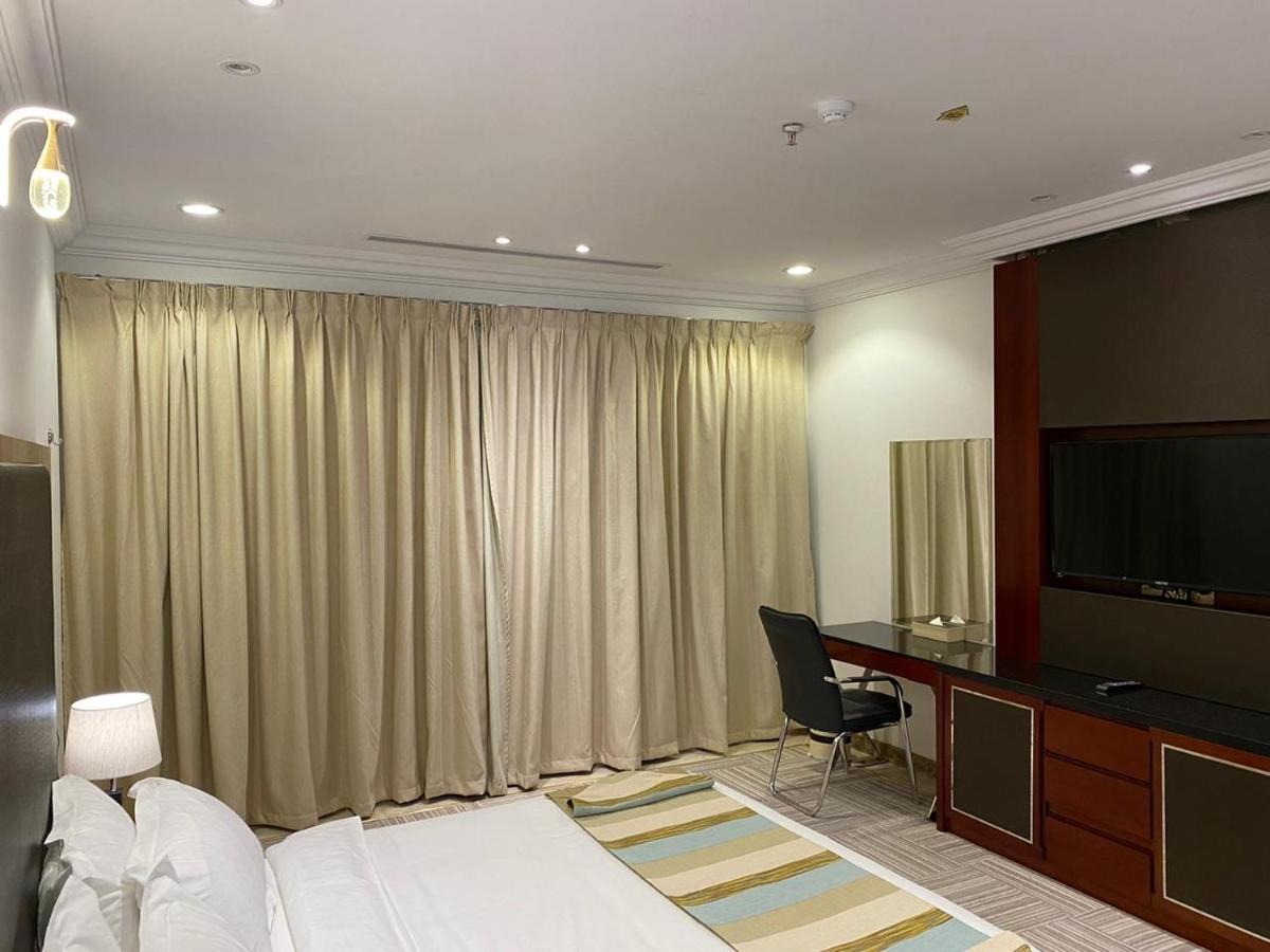 Al Wadaq Hotel Ta'if Esterno foto