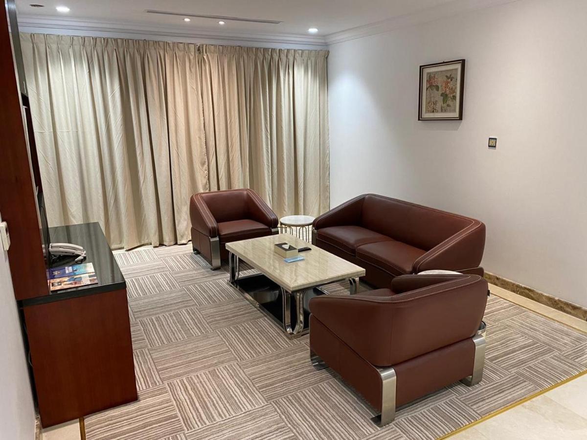 Al Wadaq Hotel Ta'if Esterno foto