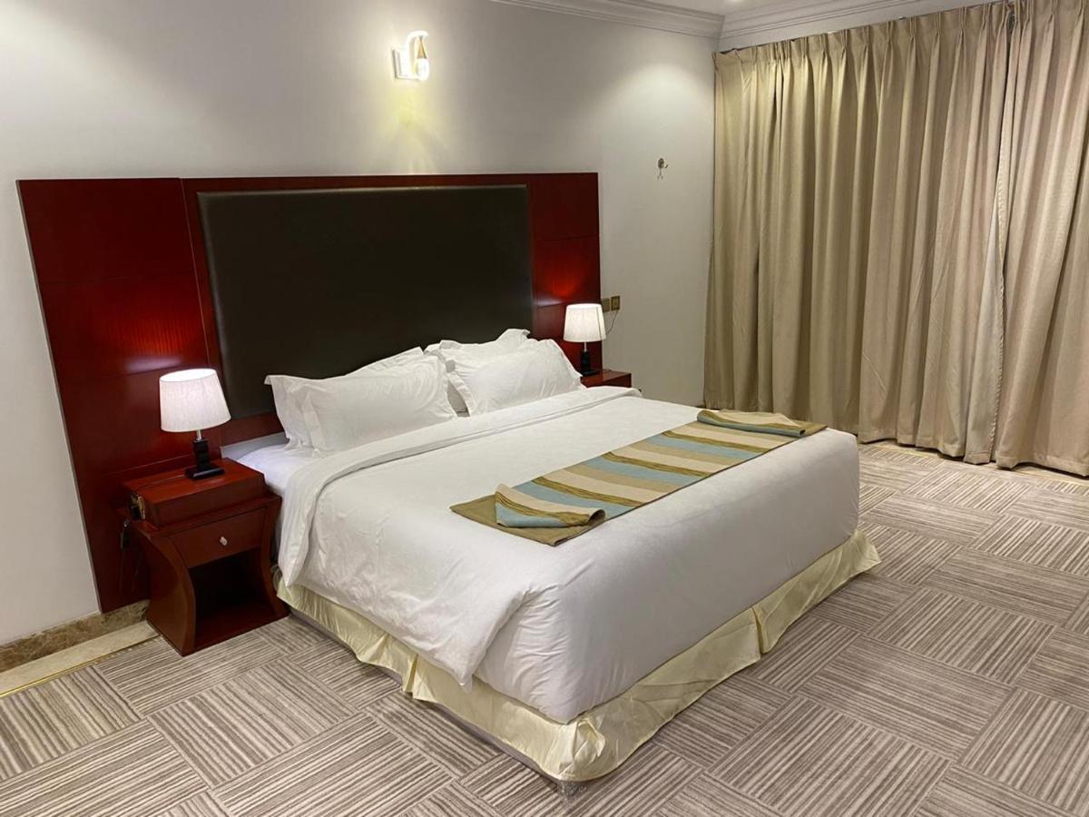 Al Wadaq Hotel Ta'if Esterno foto